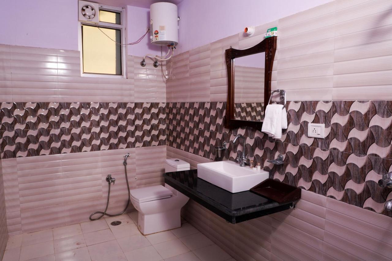 Hotel Yash Vilas Савай Мадхопур Екстериор снимка